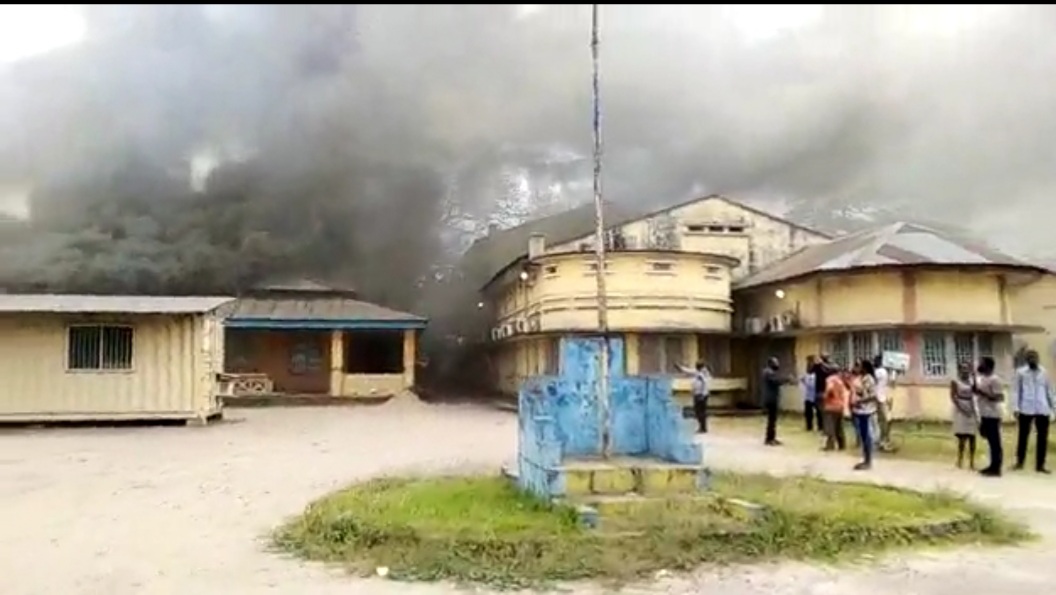 Kinshasa: un incendie ravage les bureaux de l’administration centrale de la RVA à Ndolo