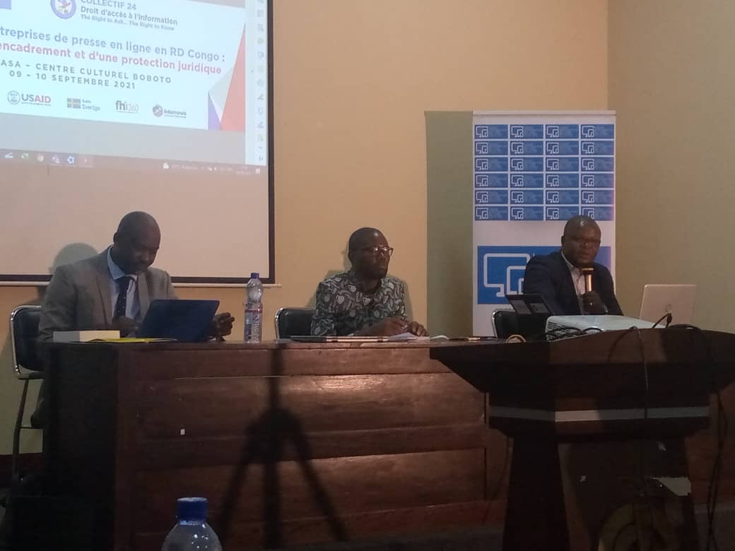 Kinshasa: les journalistes des médias en ligne réfléchissent sur la nécessité d’un cadre juridique adapté