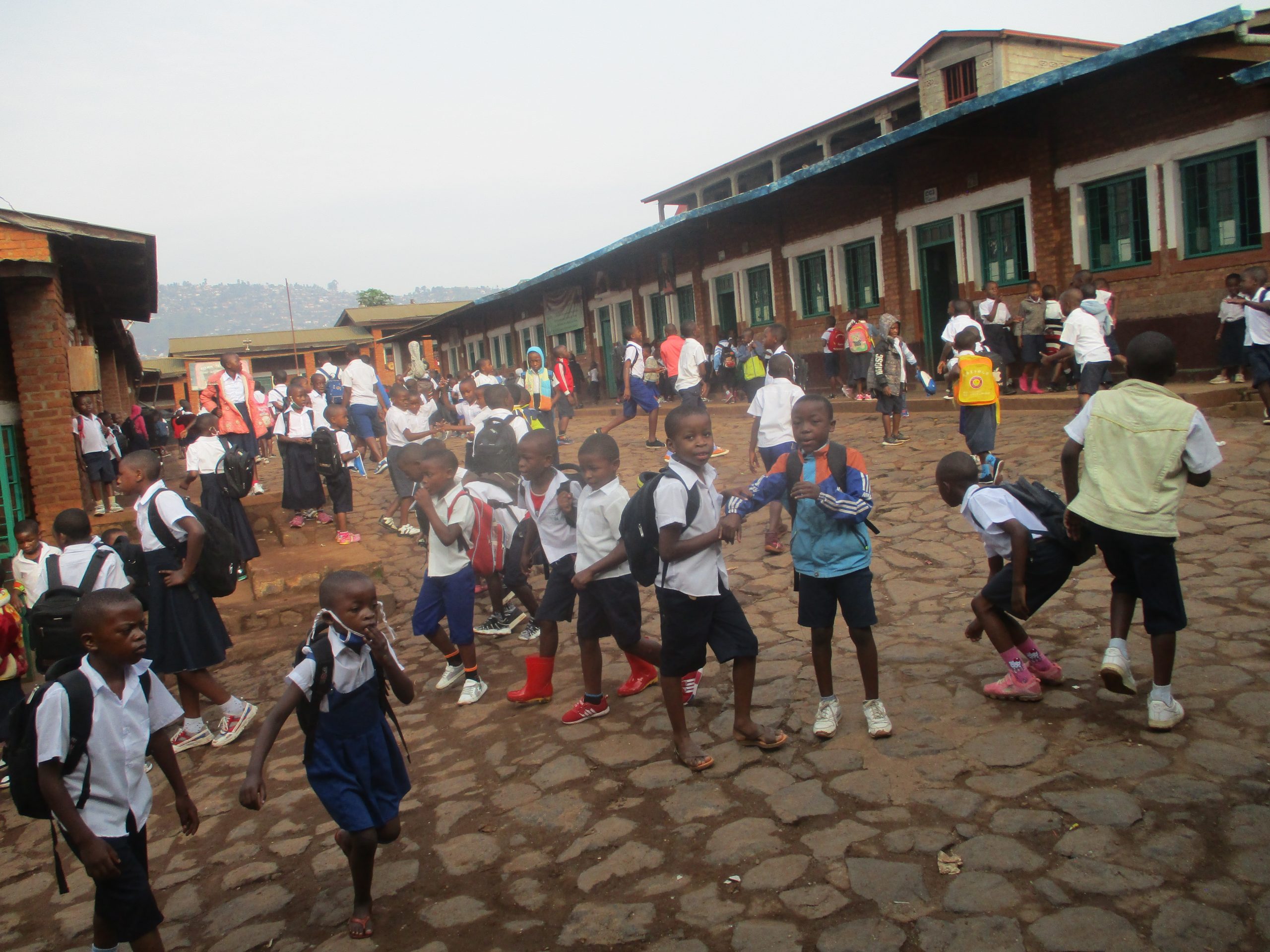Sud-Kivu: Les frais d’appui à la scolarité fixés au seuil minimum de 3$ et le plafond à 90$, (Théo Ngwabidje) 
