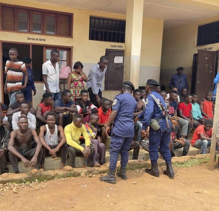 Nord-Kivu : Une vingtaine de jeunes relâchés après une manifestation anti-état de siège à Beni