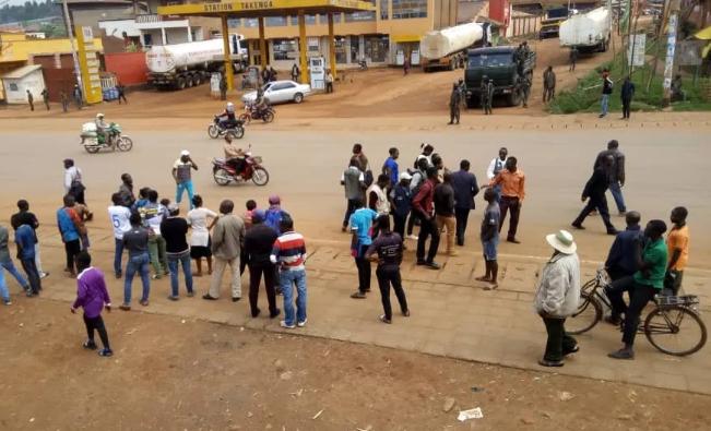Nord-Kivu : Des taximens motos manifestent contre la mort de leur collègue à Butembo.