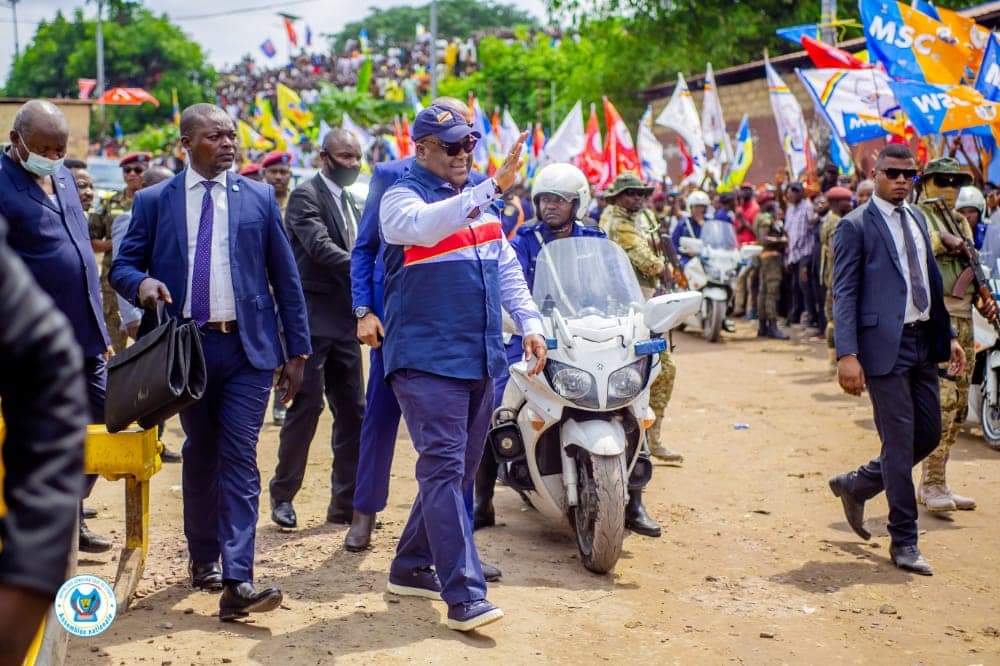 Le président Félix Tshisekedi lance les travaux de la route reliant Camp Luka à Selembao