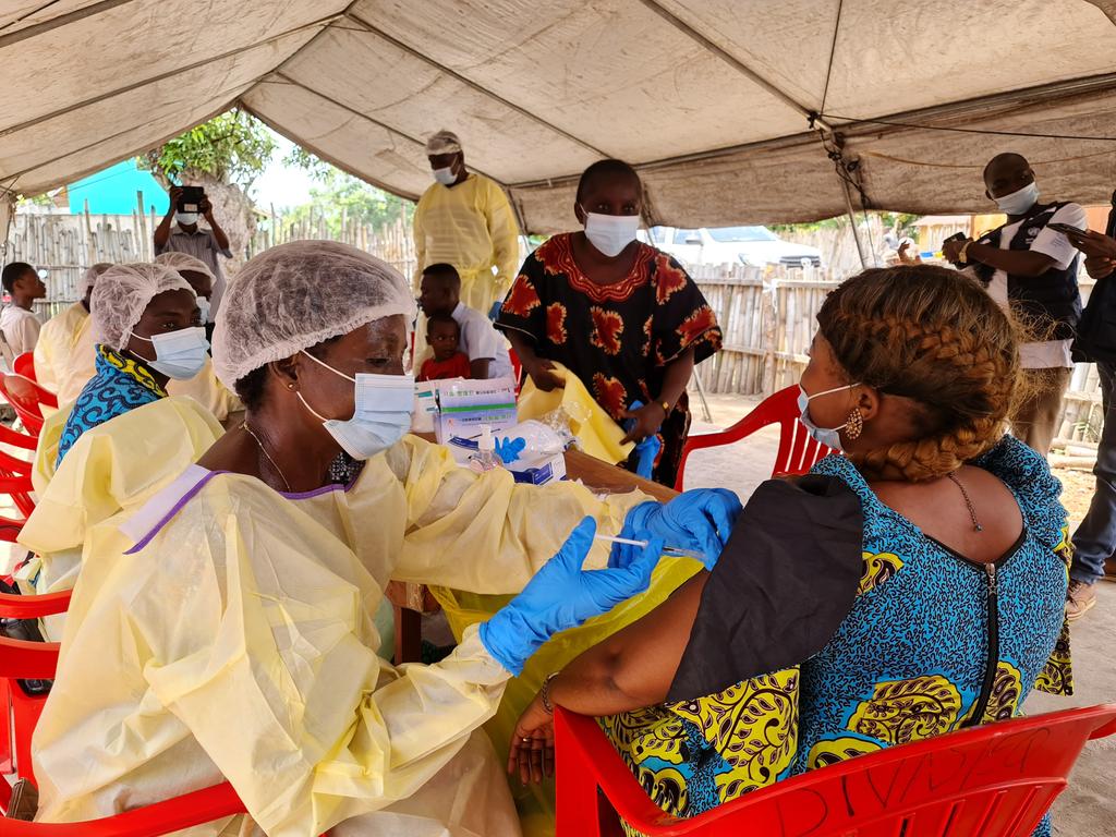 RDC : plus de 200 personnes vaccinés contre Ebola à Mbandaka