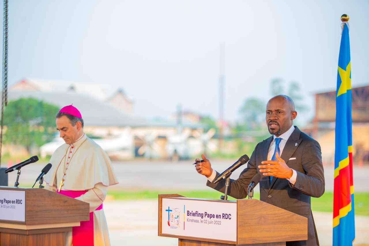 RDC : Patrick Muyaya donne le go de la campagne de mobilisation pour l’accueil du Pape François