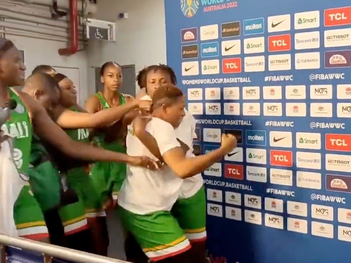Coupe du monde féminine de Basket: la bagarre des deux joueuses maliennes fait le buzz