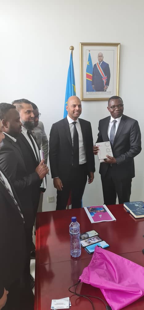 Tête-à-tête entre le ministre Julien Paluku et le DG de MOBICEL intéressé à fabriquer smartphones, tablettes et ordinateurs en RDC