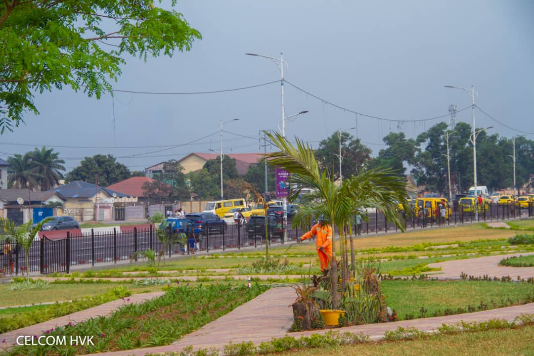  Kinshasa: Gentiny Ngobila satisfait de travaux d’embellissement des emprises publiques