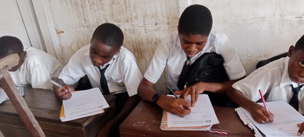 Égalité des sexes: 30 écoliers participent à une épreuve écrite de l’Acofepe sur la masculinité positive