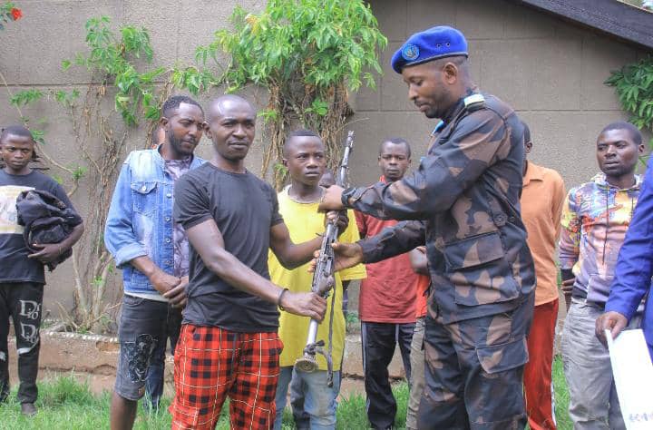 Nord-Kivu : 12 personnes quittent le rang des miliciens locaux et adhèrent au PDDRC-S à Beni 