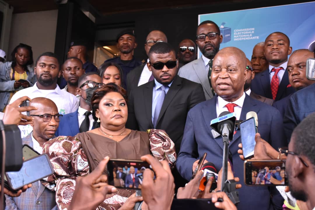 RDC : Adolphe Muzito se jette à l’eau pour l’élection présidentielle, sa candidature réceptionnée à la ceni