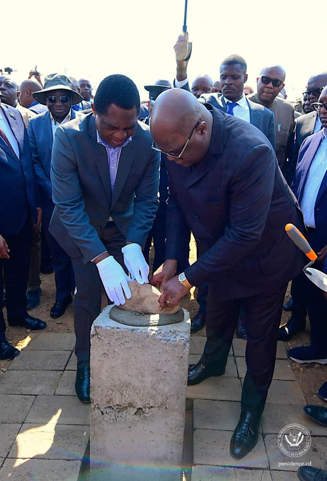 Leur projet se matérialise, le président Félix Tshisekedi et son homologue Zambien Haikande ont posé la première pierre pour la construction du pont Luapula