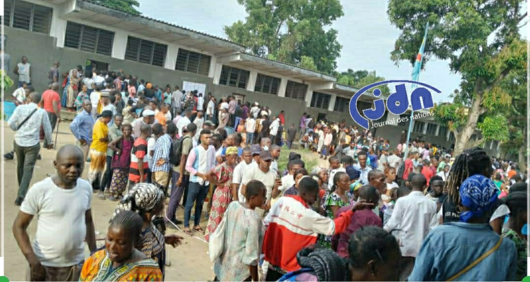 Election-RDC:  » Malgré le retard, nous allons patienter pour voter à n’importe quelle heure afin de ne pas préjudicier nos candidats », (un électeur)