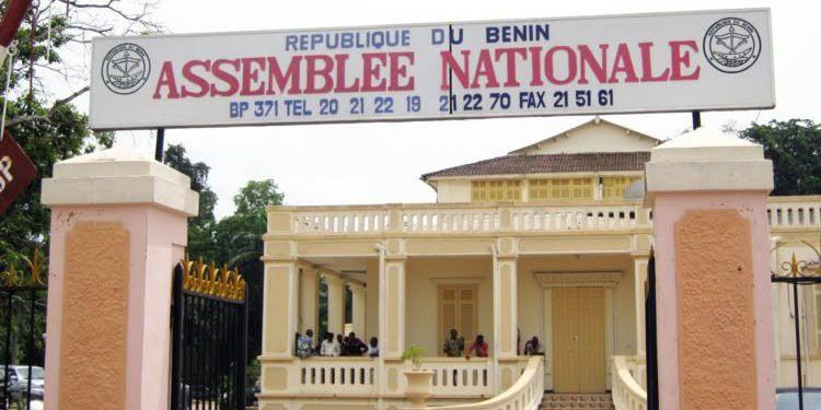 Bénin: Polémiques sur la proposition visant à inclure des sujets liés à l’homosexualité dans les programmes scolaires