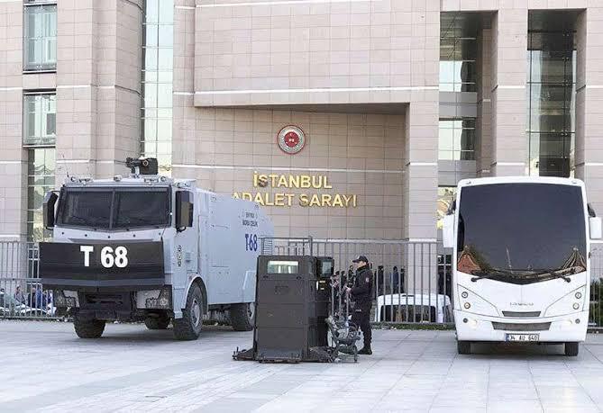 Escalade meurtrière Istanbul : deux terroristes trouvent la mort dans une fusillade au palais de Justice