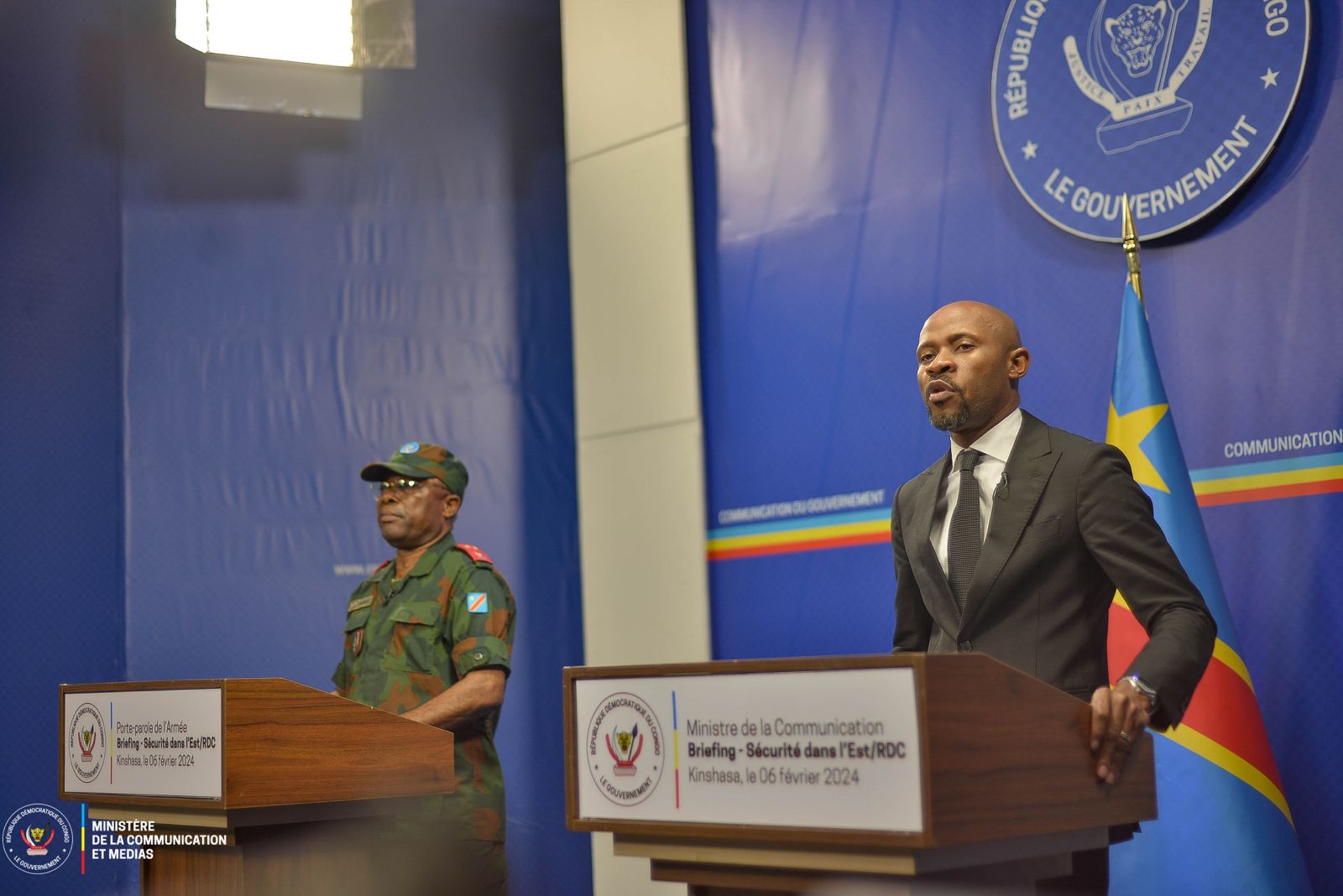 Patrick Muyaya et le Général-Major Sylvain Ekenge tirent la sonnette d’alarme: « la machine de la manipulation fait partie de la stratégie de l’ennemi »